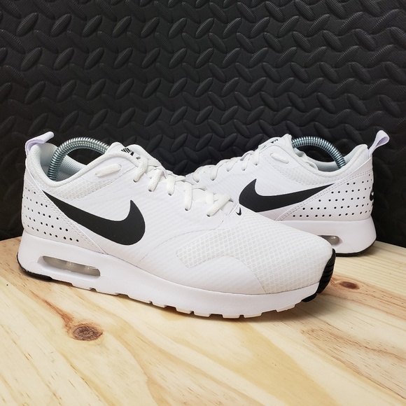 nike tavas
